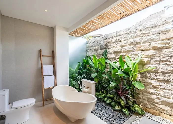 New! Odeon - 5br In Pererenan